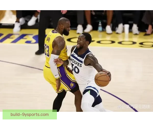 詹姆斯关键时刻爆发率湖人逆转取胜引爆全场热议再掀争冠狂潮本赛季