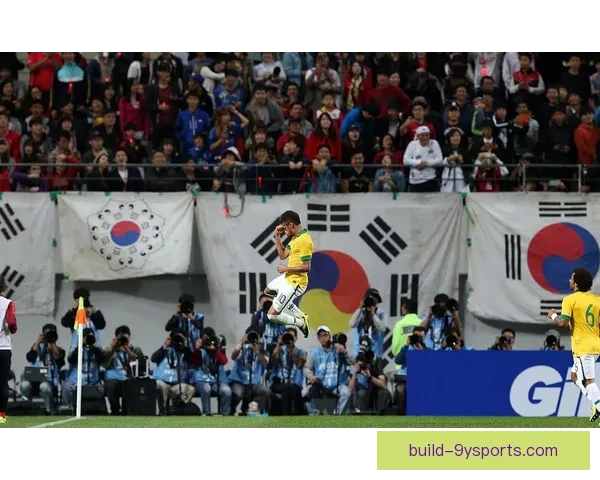 网球赛场精彩对决引发球迷热议冠军争夺战进入白热化阶段