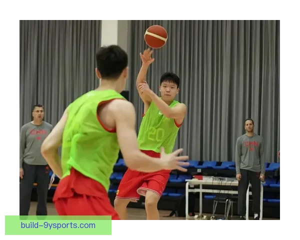 中国男篮冲击巴黎奥运门票备战关键战役 重点球员状态回升备受关注